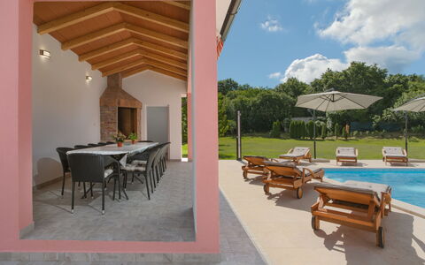 Dordana: Eigentum, Zimmer, Gebäude, Haus, Grundeigentum, Interior Design, Resort, Zuhause, Möbel, Fussboden