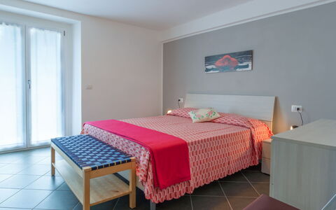 Madal (Grv399): Schlafzimmer, Zimmer, Bett, Möbel, Eigentum, Bettdecke, Bettrahmen, Fussboden, Interior Design, Bedding