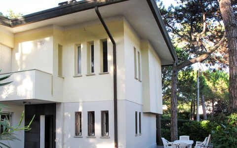 Villa Isolina: Haus, Eigentum, Gebäude, Zuhause, Grundeigentum, Die Architektur, Fassade, Hütte, Zimmer, Villa