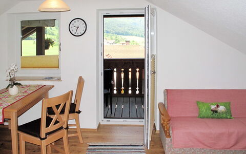 Mondsee 605: Holz, Zimmer, Braun, Interior Design, Fussboden, Hartholz, Flooring, Möbel, Zuhause, Wand