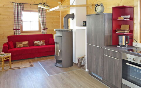 Waltl: Zimmer, Fussboden, Möbel, Eigentum, Rot, Interior Design, Gebäude, Holzboden, Hartholz, Wohnzimmer