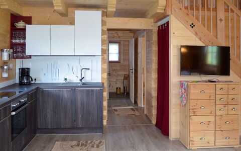 Waltl: Cabinetry, Spüle, Sinken, Eigentum, Möbel, Zapfhahn, Countertop, Holz, Schublade, Armatur
