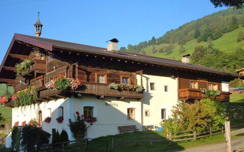 Kaprun 662: Eigentum, Haus, Gebäude, Zuhause, Ländliches Gebiet, Dorf, Hütte, Grundeigentum, Die Architektur, Berg