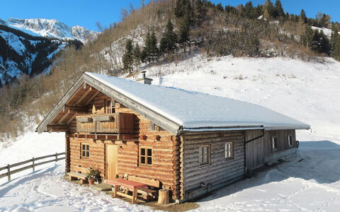 Sturmbachhütte: Himmel, Berg, Schnee, Gebäude, Fenster, Baum, Pflanze, Haus, Steigung, Holz