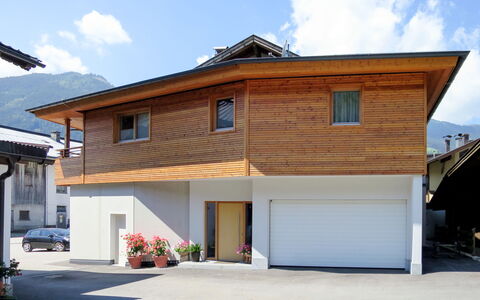 Nina: Haus, Zuhause, Eigentum, Gebäude, Dach, Grundeigentum, Wohngebiet, Fassade, Die Architektur, Abstellgleis