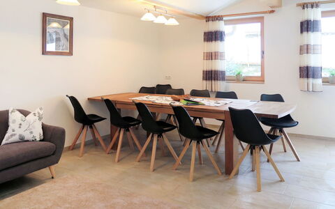 Kaltenbach 626: Zimmer, Eigentum, Möbel, Fussboden, Interior Design, Tabelle, Gebäude, Haus, Grundeigentum, Esszimmer