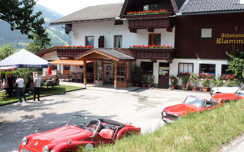 Zell am Ziller 615: Gebäude, Pflanze, Rad, Fahrzeug, Eigentum, Auto, Fenster, Himmel
