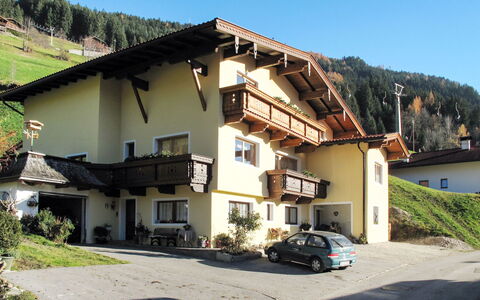 Brugger: Eigentum, Haus, Gebäude, Zuhause, Bergdorf, Grundeigentum, Dorf, Die Architektur, Dach, Nachbarschaft