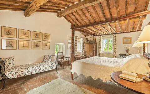 Camporempoli: Möbel, Interior Design, Bett, Wand, Schlafzimmer, Holz, Flooring, Zuhause, Fussboden, Bedding