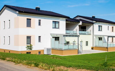 Donnerskirchen 605: Eigentum, Haus, Wohngebiet, Zuhause, Gebäude, Grundeigentum, Nachbarschaft, Wohnung, Die Architektur, Fassade