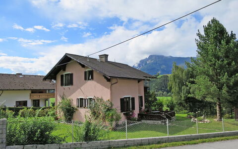 Lux: Wohngebiet, Eigentum, Haus, Zuhause, Nachbarschaft, Grundeigentum, Gebäude, Vorort, Ländliches Gebiet, Hütte