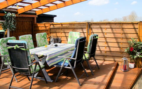 Otterndorf 663: Eigentum, Hinterhof, Terrasse, Zimmer, Grundeigentum, Gebäude, Deck, Dach, Zuhause, Haus