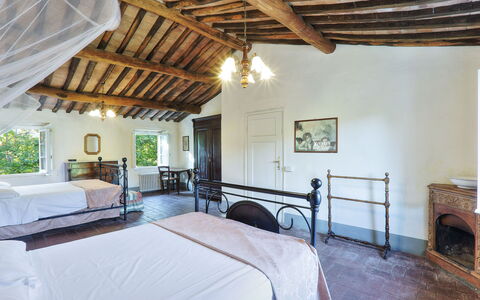 Casa Rosa: Eigentum, Zimmer, Schlafzimmer, Gebäude, Möbel, Haus, Interior Design, Bett, Grundeigentum, Decke