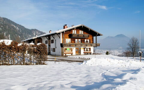 Widhölzl: Himmel, Wolke, Schnee, Berg, Gebäude, Fenster, Steigung, Baum, Haus, Einfrieren