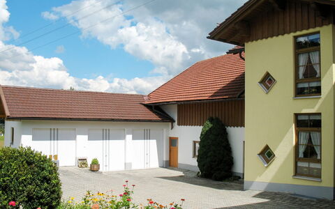 Kühbeck: Eigentum, Haus, Zuhause, Gebäude, Grundeigentum, Hütte, Dach, Wohngebiet, Grundstueck, Fassade