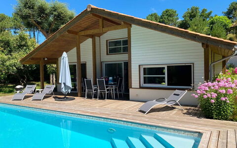 Moliets 625: Holz, Haus, Hütte, Zuhause, Schwimmbad, Veranda, Tür, Resort, Schatten, Estate