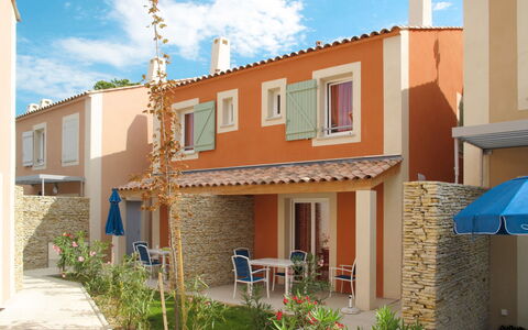 Aigues Mortes 608: Eigentum, Haus, Gebäude, Zuhause, Grundeigentum, Wohngebiet, Nachbarschaft, Fassade, Die Architektur, Himmel