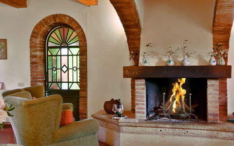 La Capanna: Interior Design, Holz, Möbel, Flooring, Feuerstelle, Fussboden, Zuhause, Zimmer, Decke, Wohnzimmer