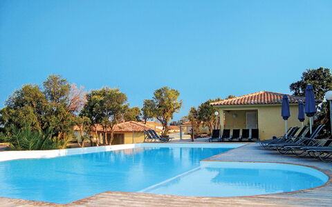 Pinarellu 604: Schwimmbad, Eigentum, Resort, Grundeigentum, Urlaub, Gebäude, Haus, Wasser, Zuhause, Estate