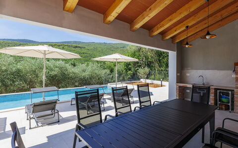 Ester: Möbel, Stuhl, Gartenmöbel, Tabelle, Schwimmbad, Küche & Esszimmer Tisch, Resort, Tisch Im Freien, Schatten, Eco Hotel
