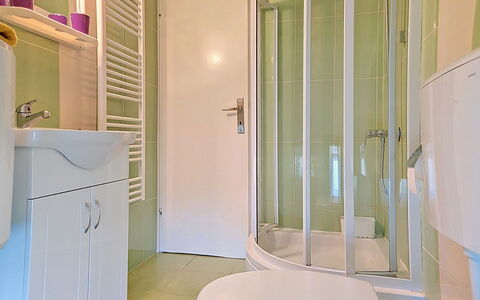 Valentina: Armatur, Flooring, Fussboden, Badezimmer, Interior Design, Installation, Zapfhahn, Zimmer, Bad Sink, Sinken