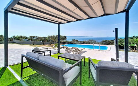 Ria with Heated Pool: Gartenmöbel, Möbel, Schwimmbad, Schatten, Resort, Outdoor Struktur, Markise, Stuhl, Terrasse, Pergola
