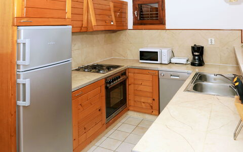 Korčula Korčula 606: Cabinetry, Countertop, Spüle, Eigentum, Möbel, Sinken, Küchengerät, Herd, Küche, Haushaltsgerät