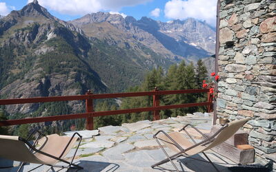 Valtournenche 602: Bergforms, Berg, Eigentum, Natürliche Landschaft, Himmel, Gebirge, Alpen, Grundeigentum, Baum, Tourismus