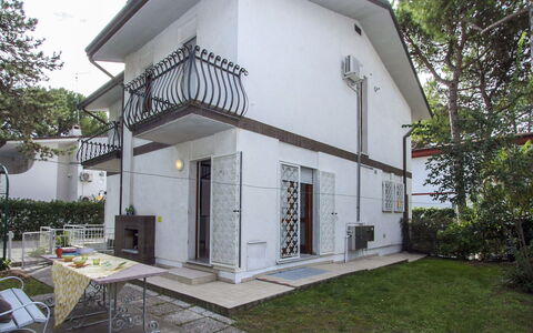 Villa Emilia: Haus, Eigentum, Gebäude, Zuhause, Grundeigentum, Hütte, Die Architektur, Zimmer, Fassade, Villa