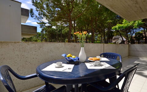 Lignano Pineta 701: Schatten, Stuhl, Gartenmöbel, Design, Tisch Im Freien, Balkon, Küche & Esszimmer Tisch, Zimmerpflanze, Hof, Kaffetisch