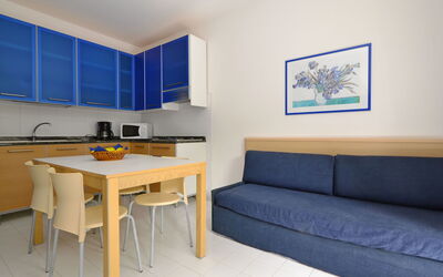 Parco Hemingway 701.4: Flooring, Fussboden, Möbel, Wohnung, Stuhl, Schatten, Hartholz, Holzbeize, Wohnzimmer