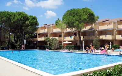 Bibione 655: Schwimmbad, Eigentum, Freizeit, Resort, Freizeitzentrum, Gebäude, \Stadt, Ferienort, Urlaub, Grundeigentum