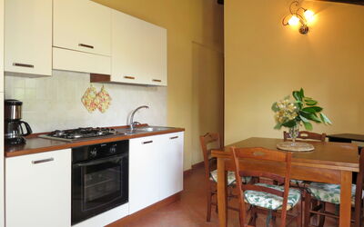 Dell'Orto 657.3: Zimmer, Countertop, Möbel, Küche, Eigentum, Cabinetry, Gebäude, Interior Design, Herd, Fussboden