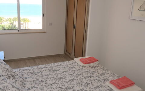 Avó Lucy: Eigentum, Fenster, Holz, Interior Design, Gebäude, Die Architektur, Flooring, Fussboden, Komfort, Tür