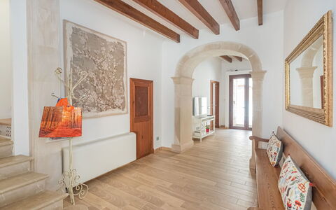 Cordella: Bilderrahmen, Eigentum, Fenster, Holz, Halle, Die Architektur, Flooring, Fussboden, Wohnzimmer, Wand