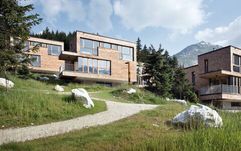 Kals am Großglockner 649: Eigentum, Haus, Wohngebiet, Die Architektur, Gebäude, Daytime, Grundeigentum, Zuhause, Nachbarschaft, Grundstueck