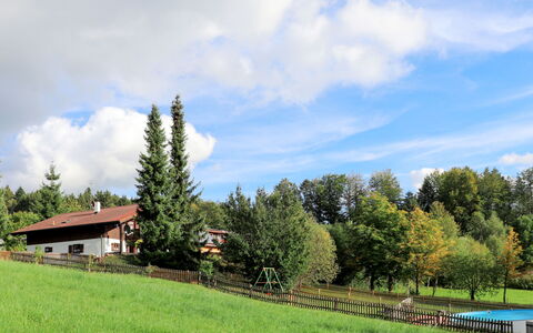 Mühlberg: Natur, Baum, Natürliche Landschaft, Himmel, Wolke, Grün, Eigentum, Haus, Grundstueck, Natürlichen Umgebung