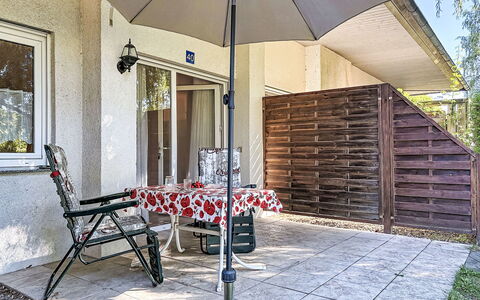 Plau am See 621: Möbel, Gartenmöbel, Stuhl, Schatten, Tisch Im Freien, Regenschirm, Terrasse, Hinterhof, Garten, Veranda
