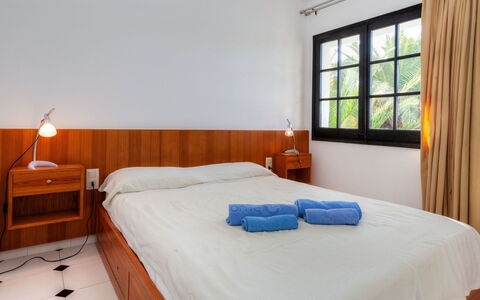 Ducado Golf B Ii: Schlafzimmer, Bett, Möbel, Zimmer, Eigentum, Bettdecke, Bettrahmen, Matratze, Bedding, Interior Design