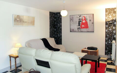 The Anchor: Möbel, Couch, Eigentum, Tabelle, Bilderrahmen, Komfort, Gebäude, Wohnzimmer, Holz, Interior Design