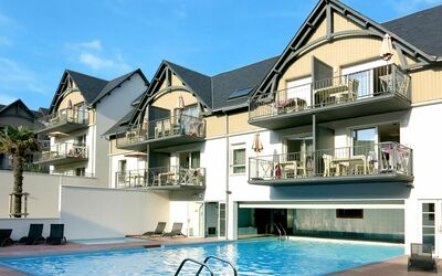 Bénodet 613: Eigentum, Haus, Schwimmbad, Gebäude, Zuhause, Wohngebiet, Grundeigentum, Die Architektur, Estate, Resort