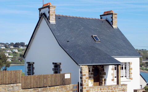 Ti an Aod: Himmel, Gebäude, Fenster, Holz, Haus, Hütte, Wand, Pflanze, Ländliches Gebiet, Fassade