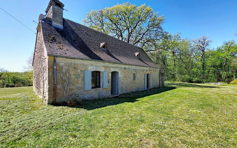 Jayac 601: Gras, Gebäude, Haus, Die Architektur, Dach, Hütte, Zuhause, Ländliches Gebiet, Einfach, Grundstueck