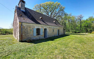 Jayac 601: Gras, Gebäude, Haus, Die Architektur, Dach, Hütte, Zuhause, Ländliches Gebiet, Einfach, Grundstueck