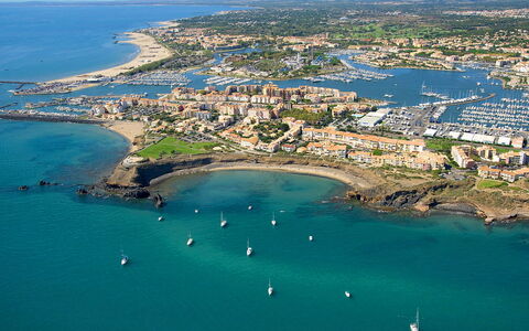 Cap D'Agde 614: Wasser, Wasservorräte, Himmel, Blau, Azurblau, Natürliche Landschaft, Küsten Und Ozeanische Forms, Landschaft, Horizont, Landspitze