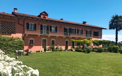 Bric del Vento: Eigentum, Gebäude, Estate, Haus, Zuhause, Villa, Grundeigentum, Villa, Die Architektur, Gras
