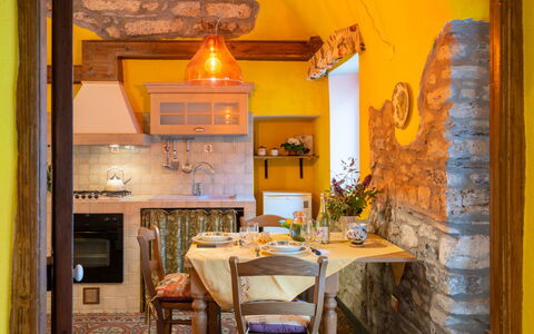 Limone: Himmel, Wolke, Essen, Pflanze, Geschirr, Tabelle, Fenster, Berg, Obst, Holz
