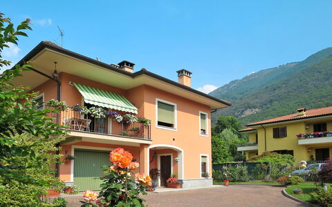 Casa dei Fiori: Eigentum, Gebäude, Haus, Grundeigentum, \Stadt, Wohngebiet, Zuhause, Nachbarschaft, Dorf, Die Architektur