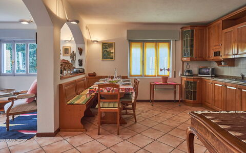 Ruscello: Möbel, Tabelle, Holz, Die Architektur, Interior Design, Fenster, Fussboden, Cabinetry, Flooring, Küche