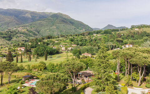 Verde Versilia: Pflanze, Wolke, Himmel, Pflanzengemeinschaft, Berg, Grün, Natürliche Landschaft, Baum, Grundstueck, Hochland